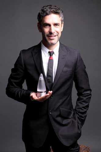 Leonardo Sbaraglia imagen de Rochas Man Revista Ventas de